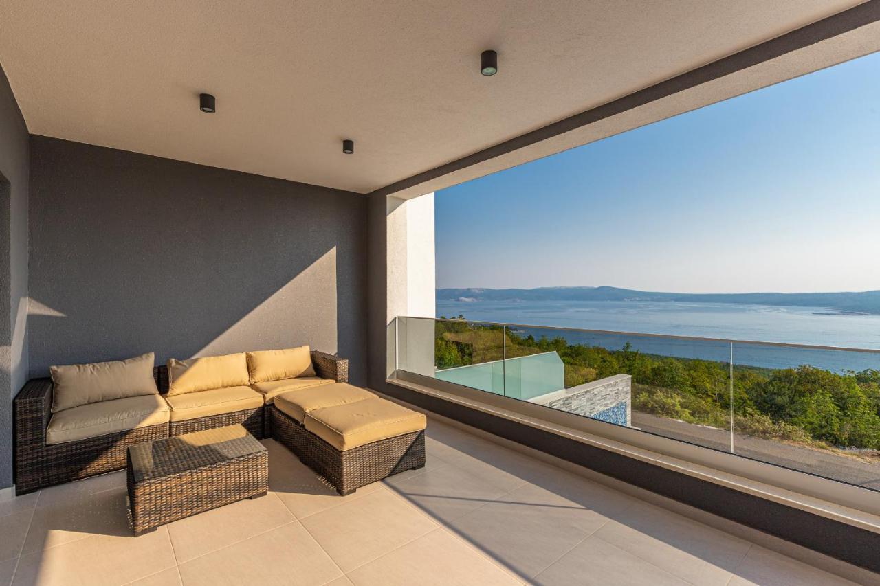 Luxury Villa Lorena With Heated Pool, Jacuzzi,Sauna And Seaview Crikvenica Exterior foto